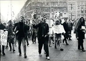 Retire: Demonstrations
