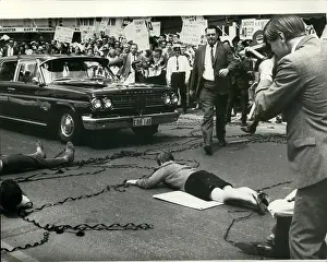 Motorcade: Demonstrations