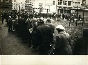 Distributors: Demonstrations