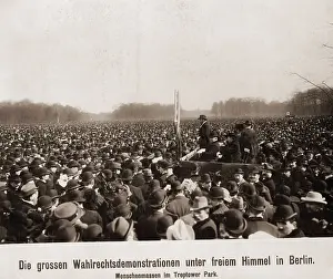 Protesters: Demonstrations against the three-class franchise in Berlin