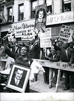 Contrary: Demonstrators and supporters for UN General Assembly