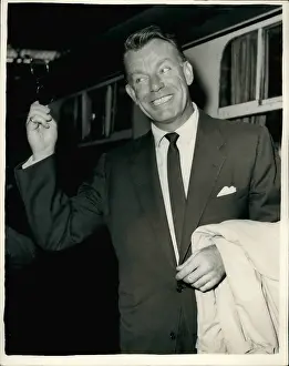 Okeefe: Dennis O'Keefe, actor