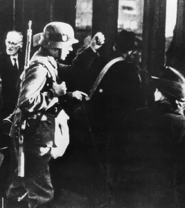 Deportation: Deportation of Jews in Amsterdam