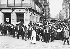 Closure: Depositors Run on Failed Bank, NYC