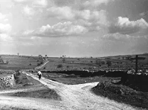 Winster: DERBYSHIRE CROSSR0ADS