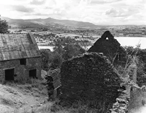 Brecon: DERELICT WELSH FARMHOUSE