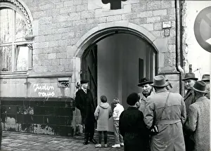 Smeared: Desecration of synagogue in Cologne, Germany