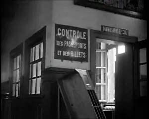 Fittings: A Deserted Custom Building on the French and