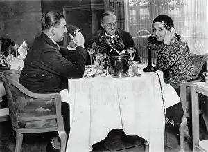 Oktober: A desk phone for guests of a London
