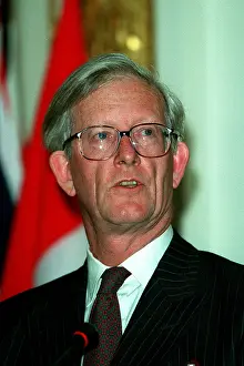 Dresdner: Desmond O'Conor
