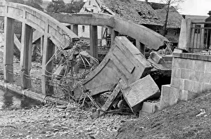 Blown: Destroyed bridge in Breitenfurt, 1938