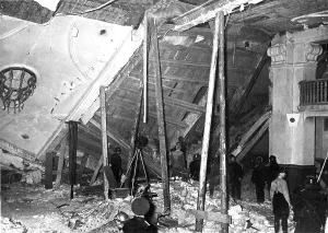 Elser: Destroyed Buergerbraeukeller after the attack against Hitler