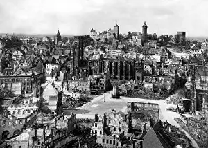 Frauenkirche: Destroyed city centre of Nuremberg, 1945