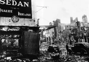 Correspondent: The destroyed downtown of Sedan, May 1940