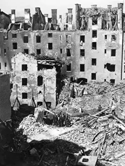 Survivors: The destroyed Munich, 1944