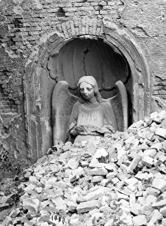 Wrecked: Destroyed Munich after the Second World War, 1945