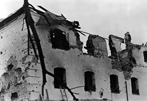 Muck: Destroyed prison in Kholm, 1942