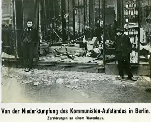 Looting: Destroyed shop window after the March Fights in Berlin, 1919