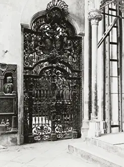 Lattice: Destroyed St. Stephen's Cathedral in Vienna