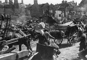 Bourgogne: Destroyed town in Yonne, 1940