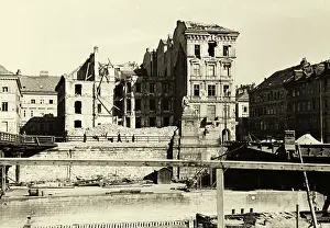 Leopoldstadt: Destroyed Vienna 1944-1946 - Bomb damage in
