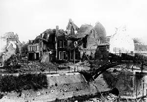 Basse: The destroyed village of La Bassee, 1914