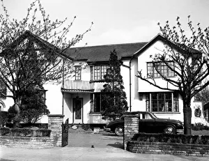 Detached: DETACHED HOUSE 1950S