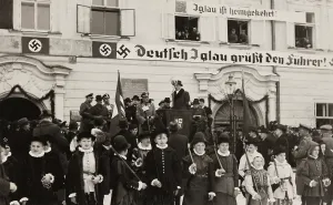 Holdups: Deutsch Iglau greets Hitler