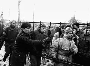 Barricades: Developments in Vilnius, 1991