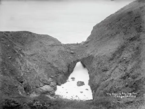 Cadgwith: The Devil's Frying Pan