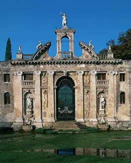 Terme: Diana's Bath at Villa Barbarigo