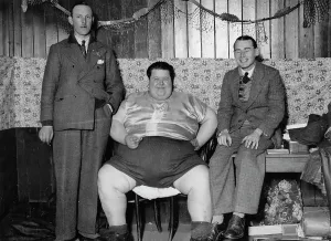 Heaviest: Dick Harrow - the heaviest man in