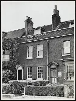 Hedges: DICKENS BIRTHPLACE