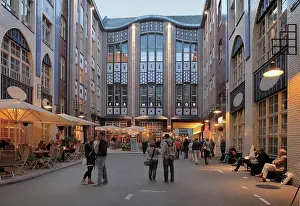 Hackescher: Die Hackeschen Hofe, Berlin, Germany