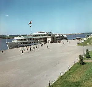Sitnikov: Diesel-electric ship Lenin, 1967