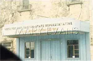 Trys: DIFFIDENT ELECTION SIGN