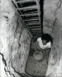 Abandoning: Digging for opal in Australia