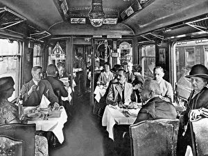Anhalter: Dining car of the Deutsche Reichsbahn with diners, 1926