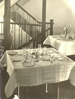 R100: Part of the dining room aboard the HMA R100