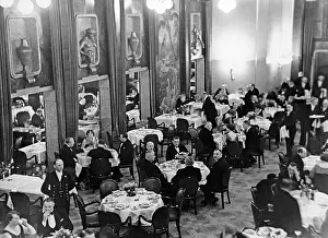 Voyager: Dining room of the Europa, around 1935