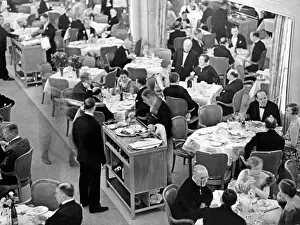 Hapag: Dining room of the Europa, ca. 1935