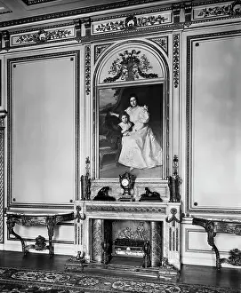Wernher: Dining room fireplace, Bath House, Piccadilly