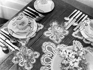Doyly: DINNER PARTY SETTING