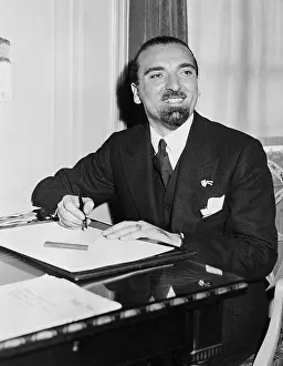 Dino: Dino Grandi, 1931