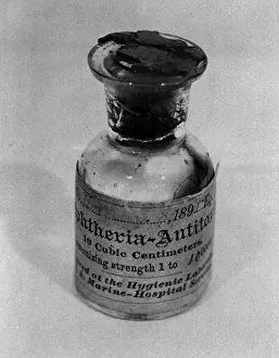 Hygienic: Diphtheria Antitoxin Bottle, 1895