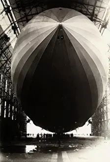 Lz129: The dirigible Zeppelin L.Z.129 seen