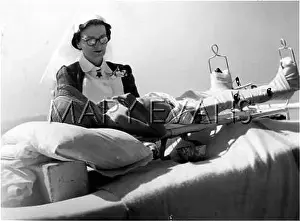 Splints: DISABLED CHILD IN BED