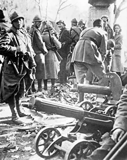 Handed: Disarmament of Republican fighters behind the