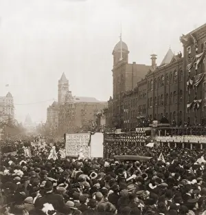 Pelted: Disorderly crowd at the Suffragette parade ?