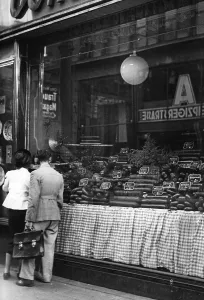 Sausage: Display window of a Berlin shop, 1939
